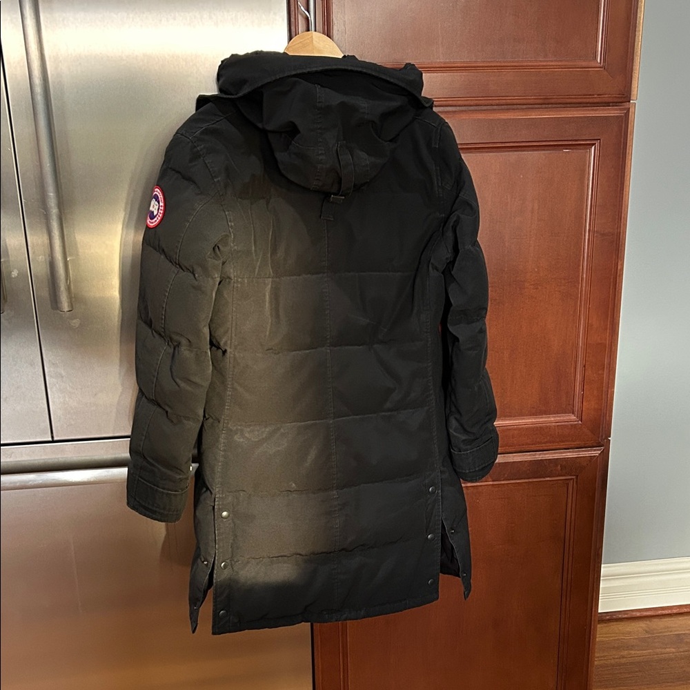 Canada Goose Black Hooded Puffer Coat- women’s - Picture 2 of 7